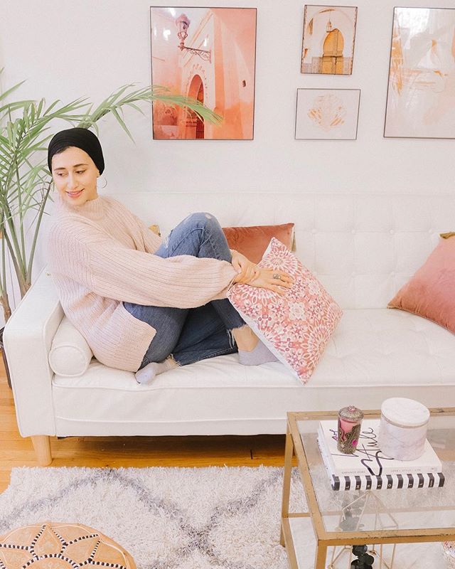 This is me leaving my troubles behind with a smile 😊 
Are you trying to do more of what makes you happy this year?
:
I have been giving myself lots of breaks and taking it easy. The more I do this the more I can create joy and peace into my life. An